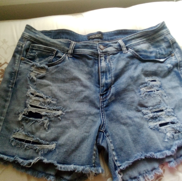 Jean shorts - Picture 5 of 5